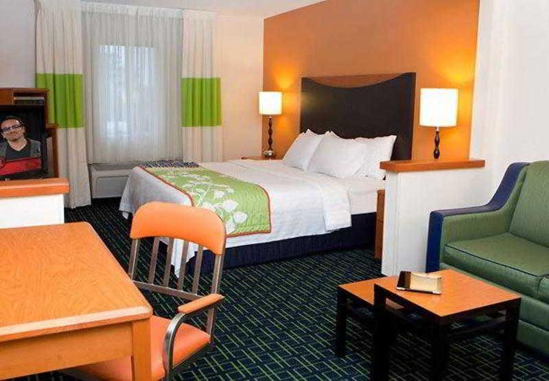 Fairfield Inn & Suites Youngstown Boardman Poland Phòng bức ảnh